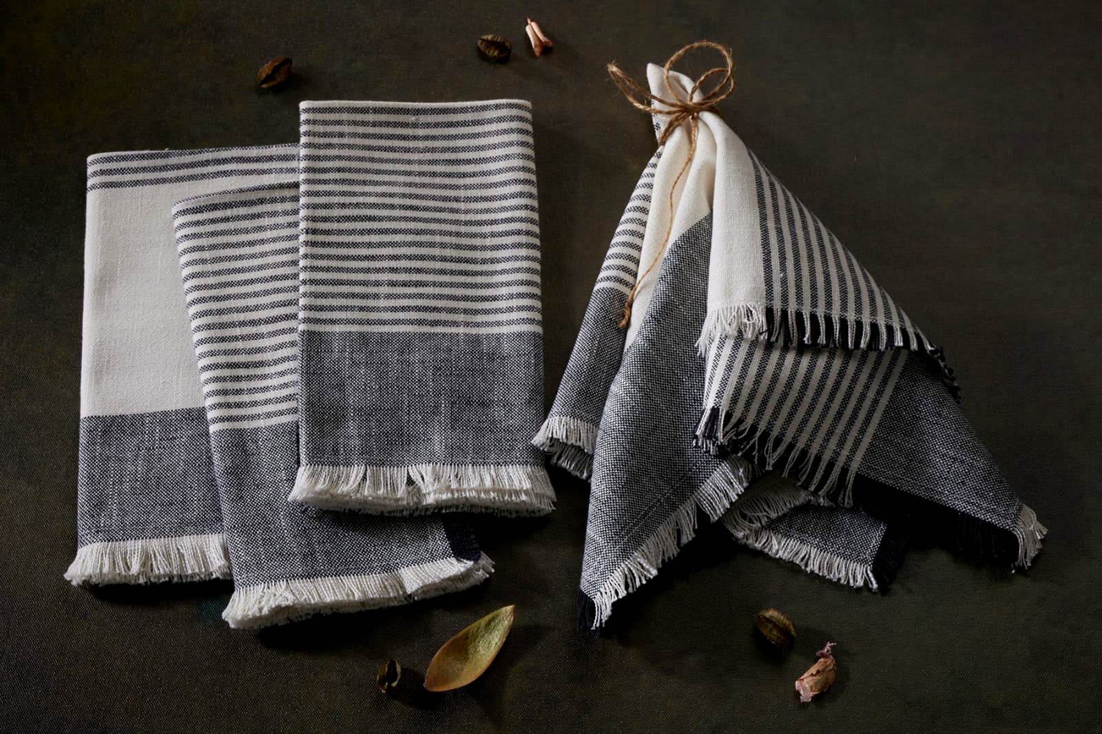 Cuisine Stripe Dinner Napkins - Set Of 4- 100% Cotton - Black